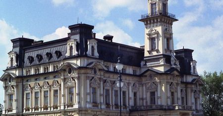 Nowy Sącz. Miasto miliarderów i najniższej krajowej