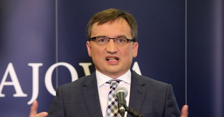 Ziobro o wytycznych w sprawie walki z wyłudzeniami VAT. "Konieczna zdecydowana walka z taką przestępczością"