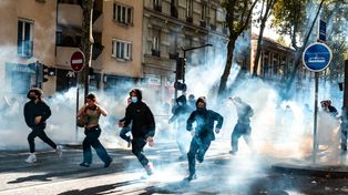 Protesty uczniów we Francji. Szef paryskiej policji wzywa do spokoju