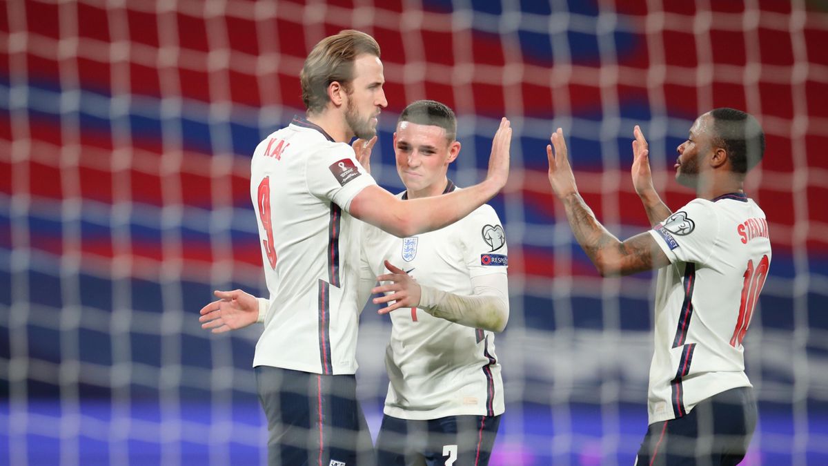 PAP/EPA / Catherine Ivill  / Na zdjęciu od lewej: Harry Kane, Phil Foden i Raheem Sterling