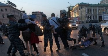 Protesty w Rosji nie gasną. Choć likwidują obozy demonstrantów