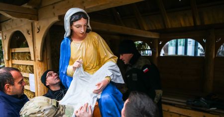 Miriam. Silna żydowska dziewczyna, która została Matką Pana