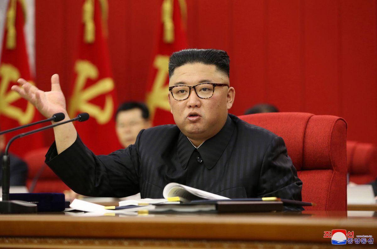 Kim Dzong Un podczas posiedzenia KC Partii Pracy
