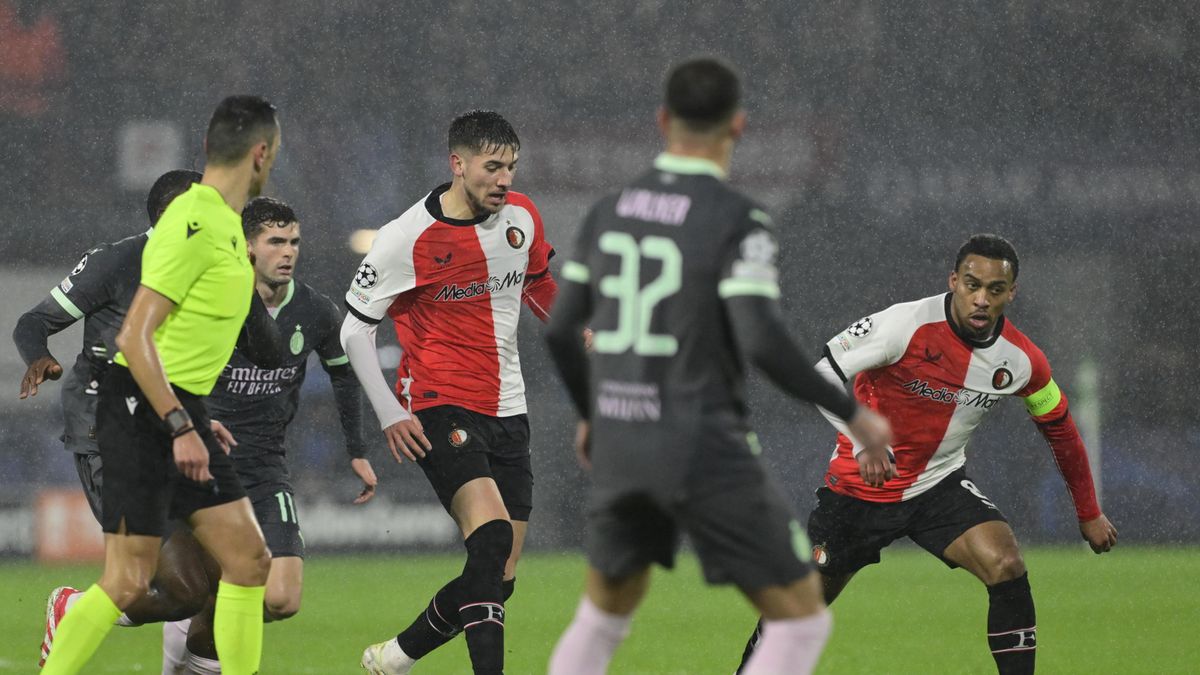 PAP/EPA / Olaf Kraak / Mecz Ligi Mistrzów: Feyenoord Rotterdam - AC Milan