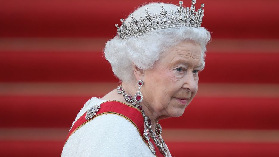 Królowa Elżbieta nie zamierza wracać do Pałacu Buckingham