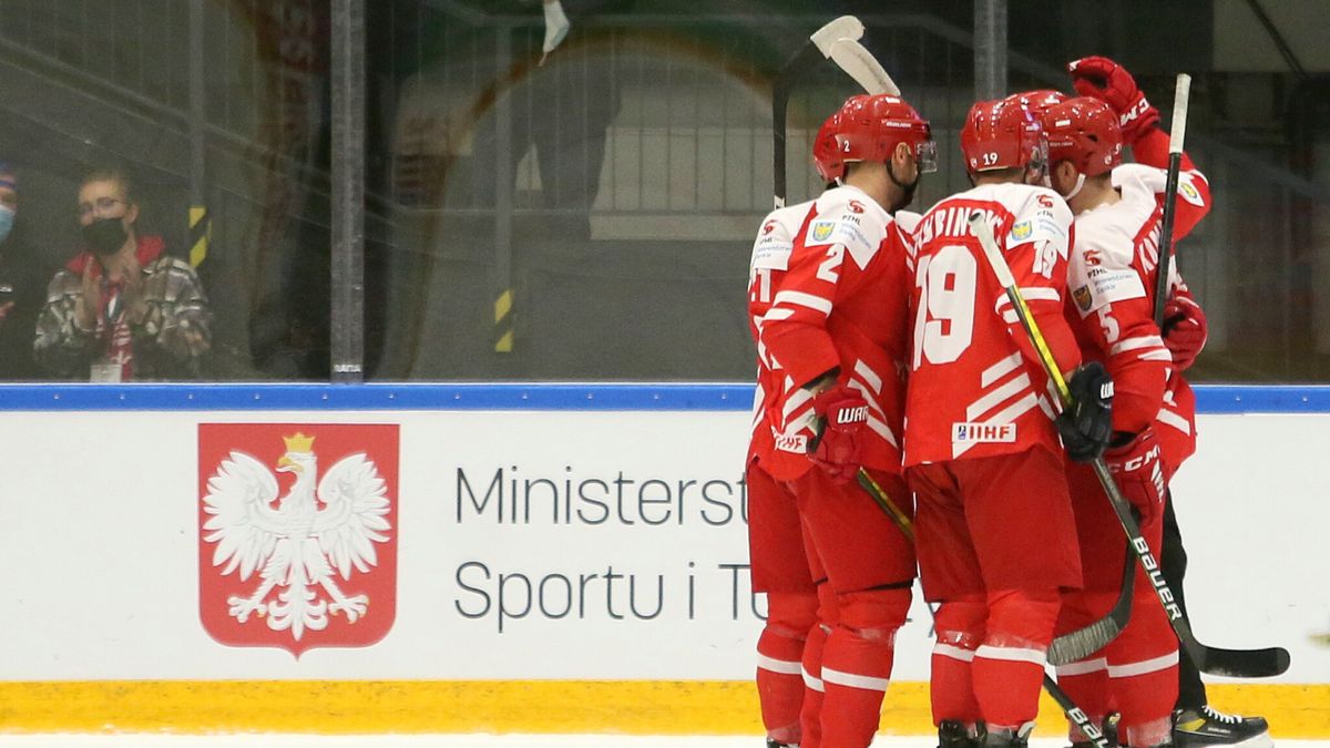 PAP / Zbigniew Meissner / Na zdjęciu: Polacy cieszą się z gola