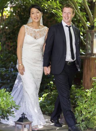 Mark Zuckerberg się ożenił. Dzień wcześniej zarobił 16 mld. dolarów