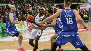 Anwil znowu nie dał rady. Pełne trybuny i show Lewisa