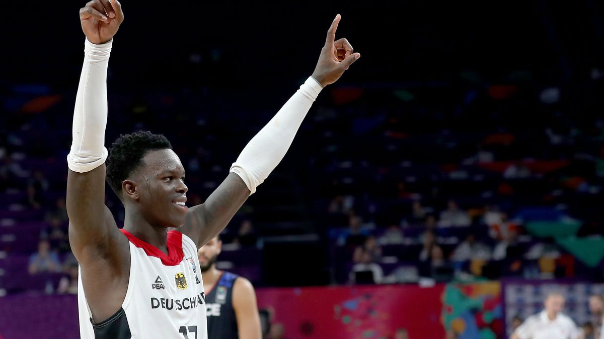 PAP/EPA / Sedat Suna / Dennis Schroder jest nie do zatrzymania na EuroBaskecie