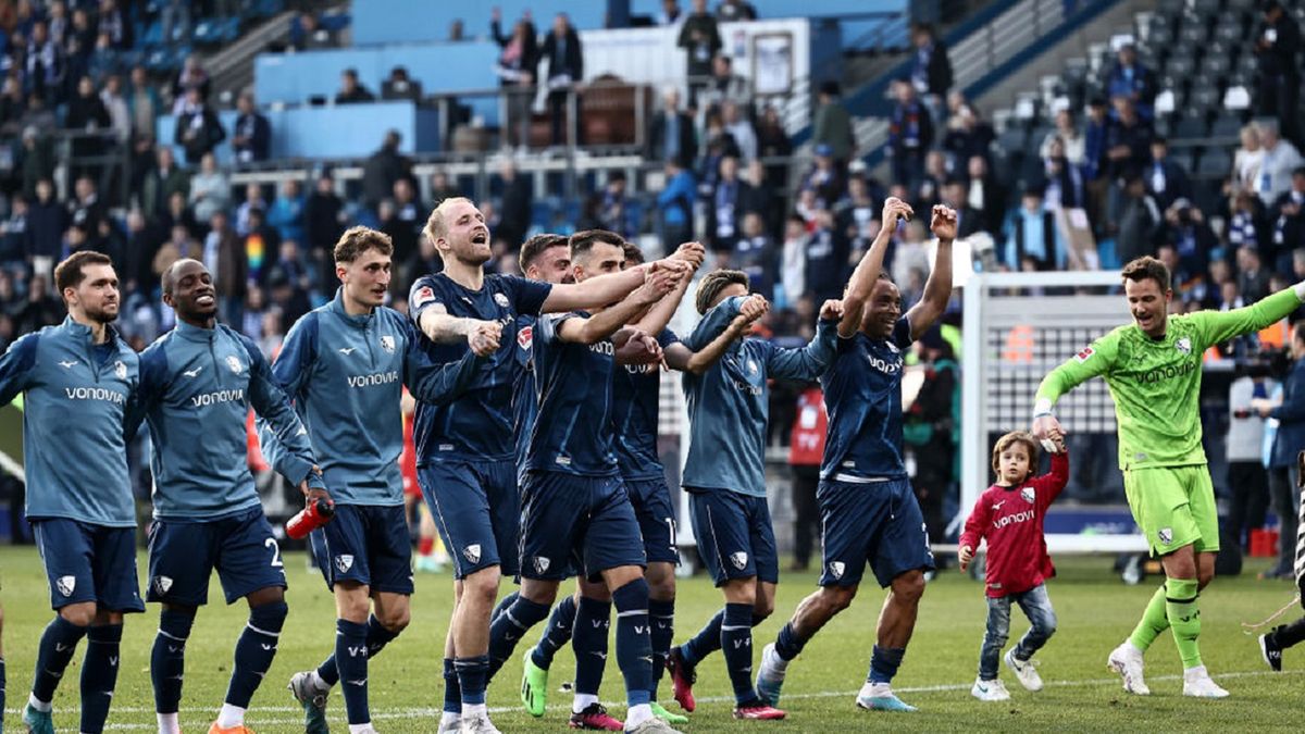 Getty Images / Christof Koepsel / Na zdjęciu: piłkarze VfL Bochum