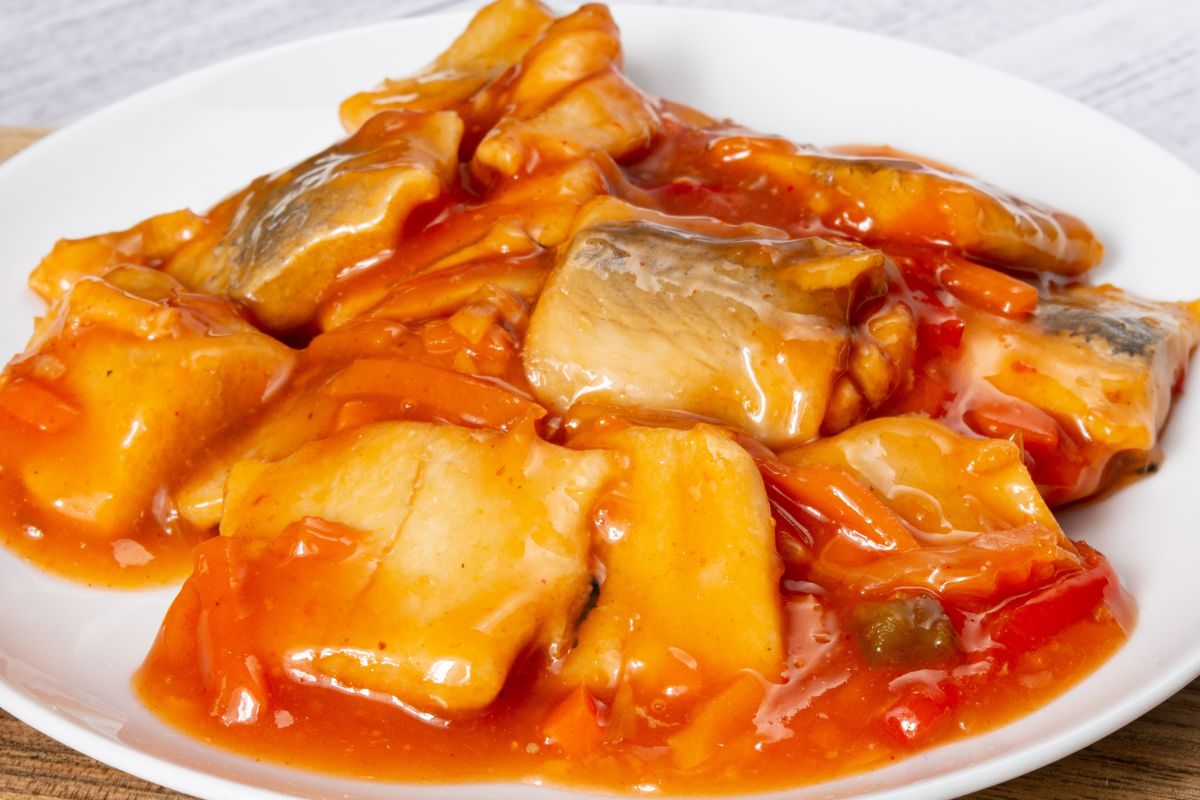 Wielu zajada się tymi rybami, myśląc, że są zdrowe. Nie każdemu będą służyły