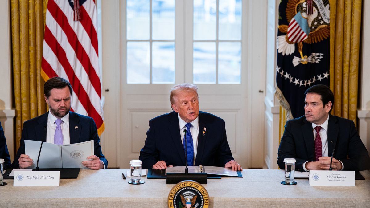 JD Vance (L), Donald Trump, and Marco Rubio (R)