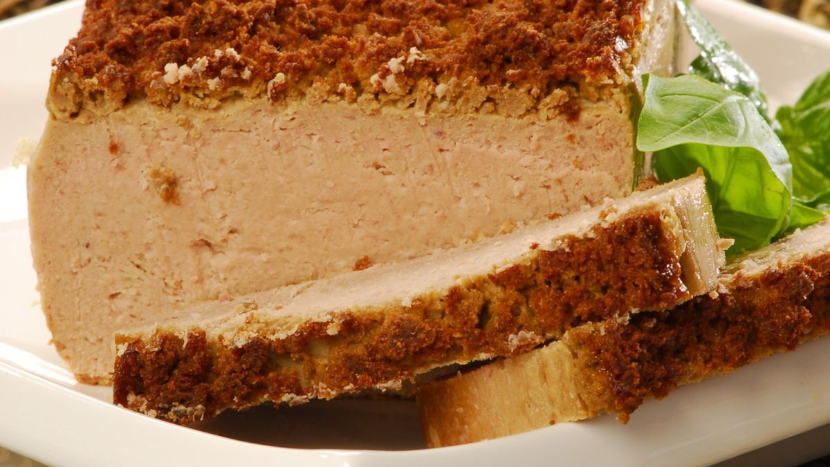 Kremowy pasztet pieczony w odpowiedniej temperaturze