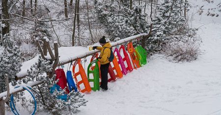 Beskid Śląski. Ukradł sanki ze schroniska. "Żeby na klocka lego wdepnął burak jeden"