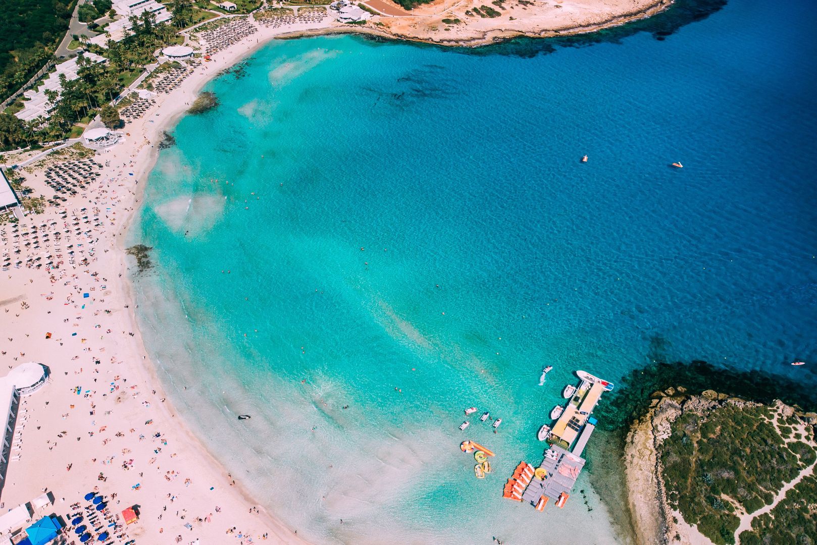 Nissi Beach w kurorcie Ayia Napa