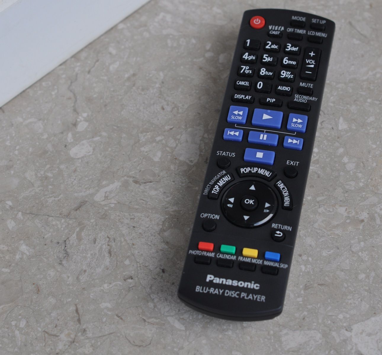 Jedziemy na wycieczkę, bierzemy Panasonica DMP-B500 w teczkę 9