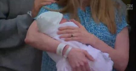 Chelsea Clinton opuściła w poniedziałek nowojorski szpital z nowo narodzonym dzieckiem