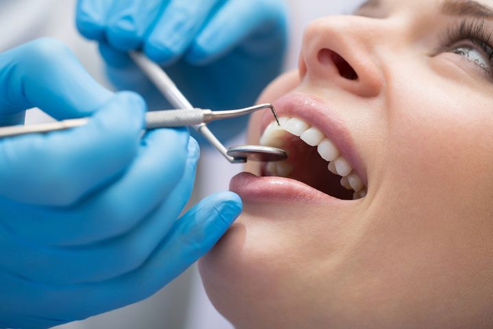 Wizyty kontrolne u stomatologa, powinny odbywać się przynajmniej dwa razy w ciągu roku