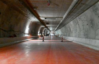 Tunel pod Świną będzie gotowy przed wakacjami. Wykonawca składa deklarację