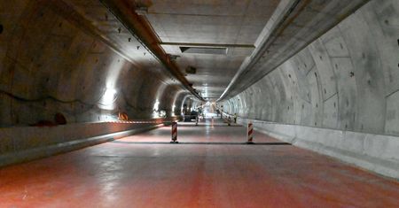 Tunel pod Świną będzie gotowy przed wakacjami. Wykonawca składa deklarację