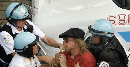 Starcia z policją na szczycie NATO w Chicago