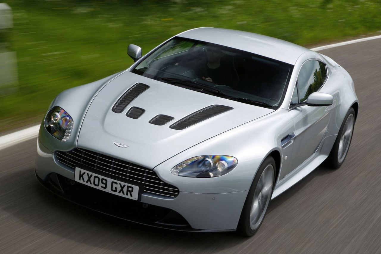 Aston Martin V12 Vantage Coupé