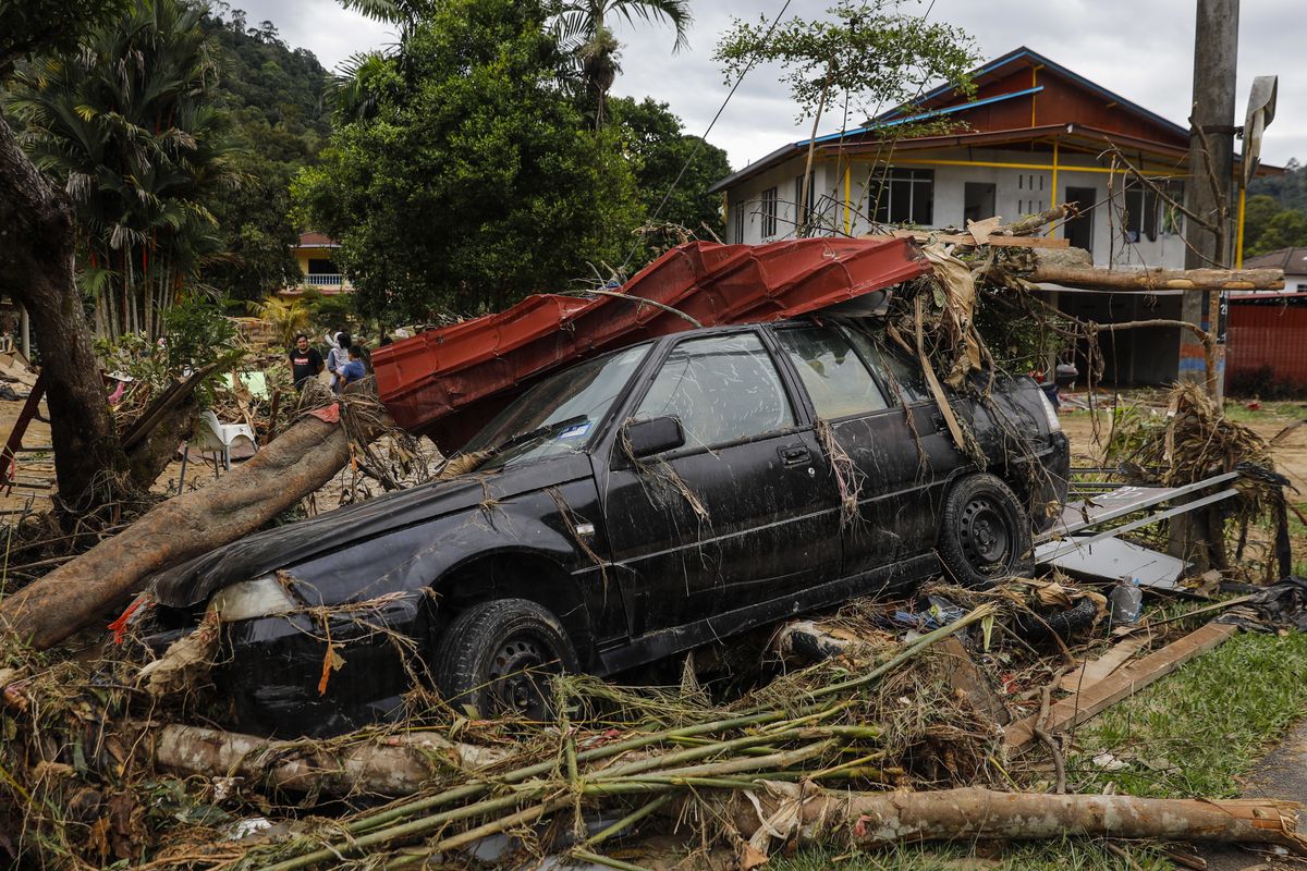 "Super tajfun" Rai spustoszył Filipiny. Gwałtownie rośnie liczba ofiar śmiertelnych. Fot. PAP/EPA.
FAZRY ISMAIL