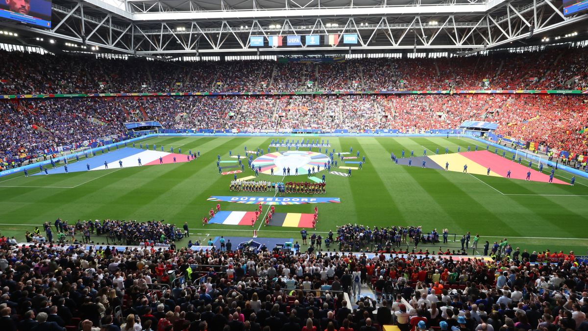 Zdjęcie okładkowe artykułu: PAP/EPA / ABEDIN TAHERKENAREH  / Na zdjęciu: stadion w Duesseldorfie podczas meczu Belgia - Francja