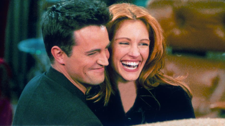Actor Matthew Perry and actress Julia Roberts
304422 21: Actor Matthew Perry and actress Julia Roberts hug each other on the set of "Friends." (Photo by Liaison)
Getty Images
celebrity, couple, guest, HALF LENGTH, LAUGHING, SET