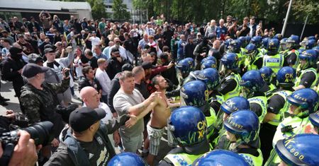 Wielka Brytania w chaosie. Skrajnie prawicowi bandyci to nie wszystko