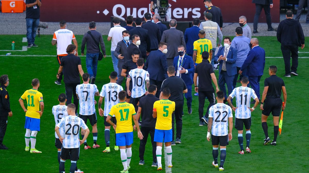 Zdjęcie okładkowe artykułu: Getty Images /  Marcello Zambrana/Anadolu Agency / Na zdjęciu: zamieszanie w trakcie meczu Brazylia - Argentyna