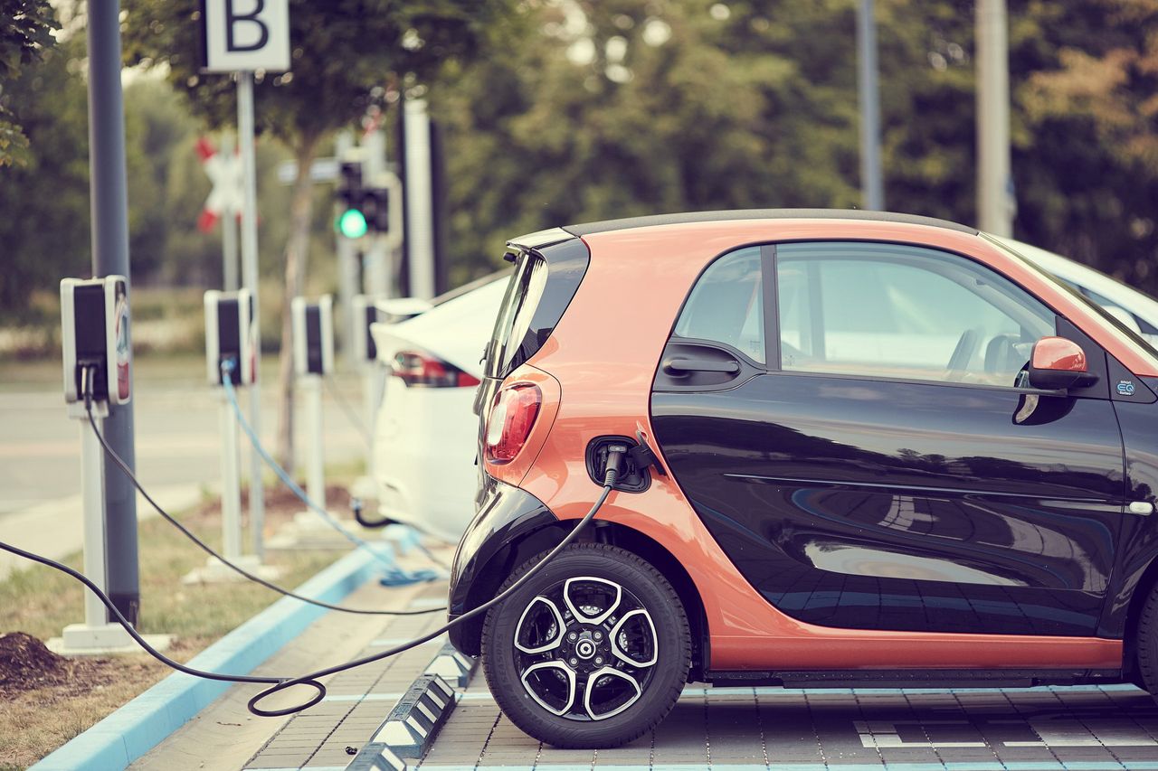 Ruda Śląska. Stawiają na elektryki. Miasto rozbuduje stacje ładowania takich pojazdów