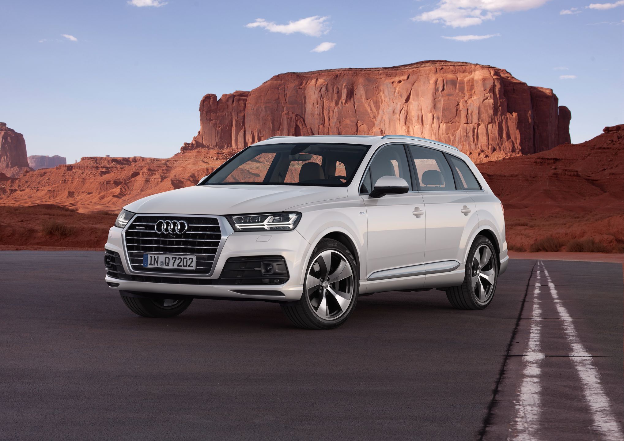 Audi Q7 4