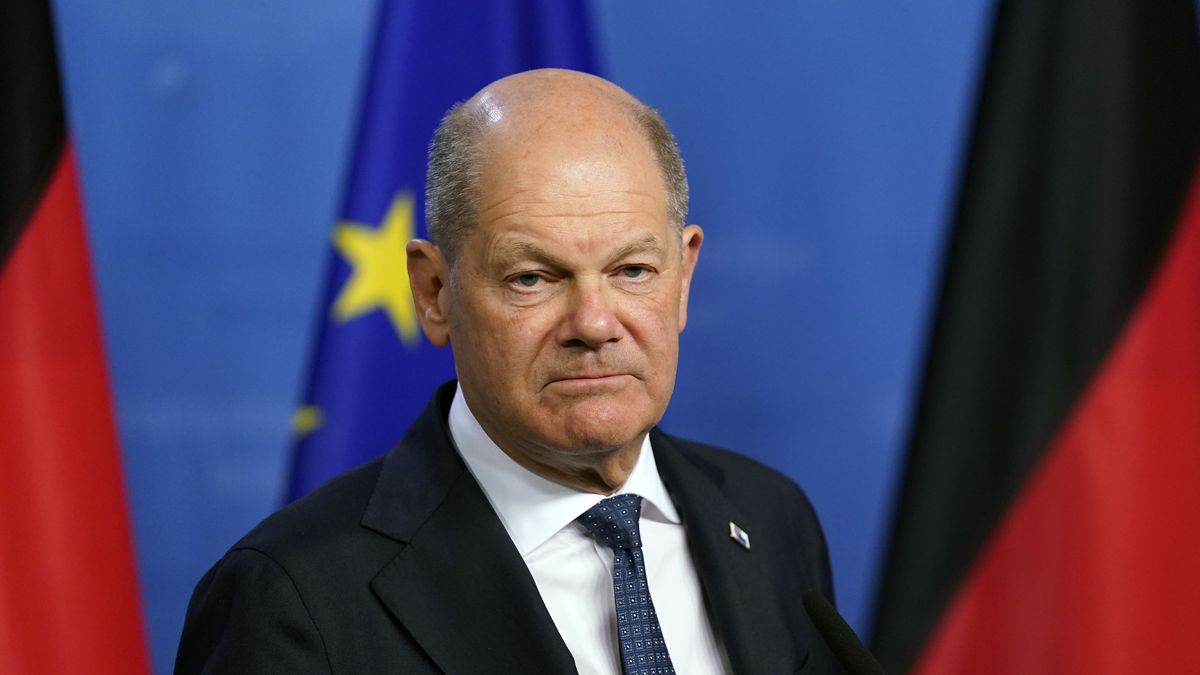 BRUSSELS, BELGIUM - MARCH 20:  German Chancellor Olaf Scholz attends a news conference during the European Council Meeting on March 20, 2025 in Brussels, Belgium. (Photo by Pier Marco Tacca/Getty Images)