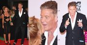 70-letni David Hasselhoff zasypuje pocałunkami młodszą o 27 lat żonę na gali MTV EMA (ZDJĘCIA)