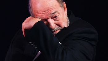 80-letnia legenda Eurowizji jest w ŚPIĄCZCE. Walczy o życie