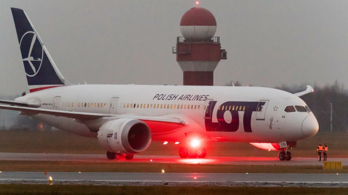 reporter_baza_2022-12
20.12.2022 Gdansk Port Lotniczy Samolot Boeing 787 Dreamliner Polskie Linie Lotnicze PLL LOT
Fot. Wojciech Strozyk/REPORTER *** Local Caption ***
Wojciech Strozyk/REPORTER