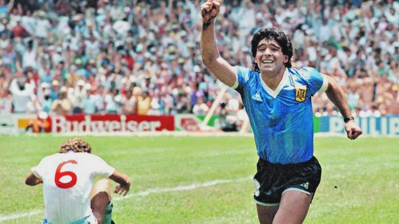 Mistrzostwa świata 1986 r. Maradona celebrujący gola w meczu Argentyna-Anglia. - Wiki Images / Domena publiczna