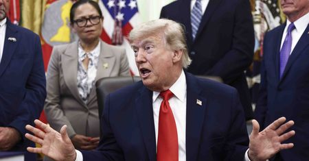 Spór o złote litery na fasadzie. Trump nie odpuszcza Kennedy Center