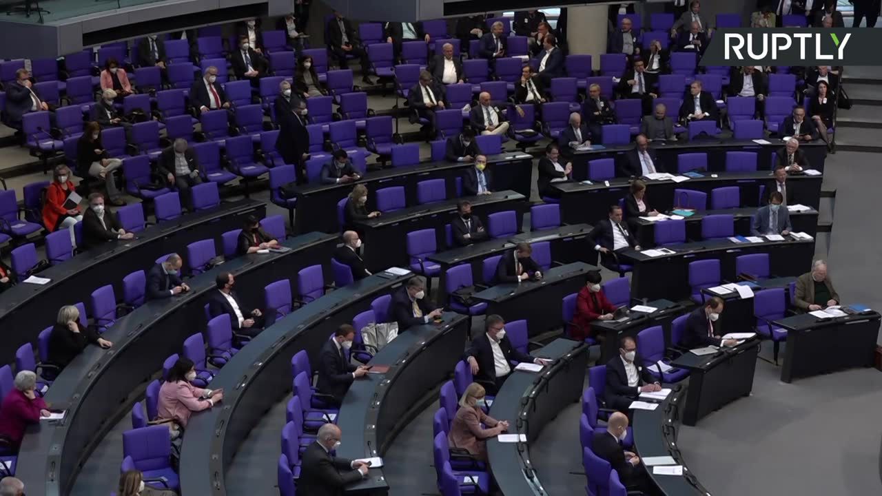 Niemiecki parlament przyjął poprawki do ustawy o walce z pandemią.