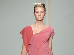 Donna Karan wiosna-lato 2013