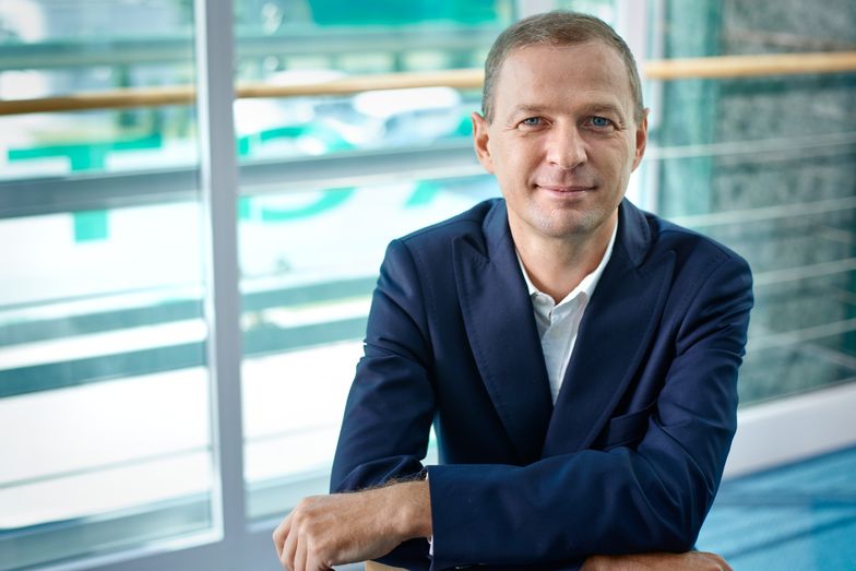 Prezesem zarządu Action od wielu lat jest Piotr Bieliński.