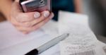 Przestępcy przechwytują sms-y z kodami do naszych kont