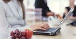 Strony internetowe mogą skłonić do jedzenia owoców i warzyw