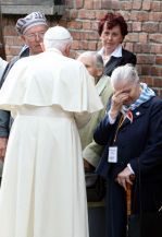 Ojciec Święty w Auschwitz - Birkenau