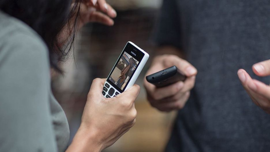 Nokia 150, to wykonany z trwałego tworzywa telefon legendarnej fińskiej marki.