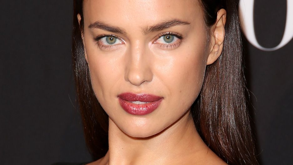 Irina Shayk zadała szyku na imprezie brytyjskiego "Vogue'a"