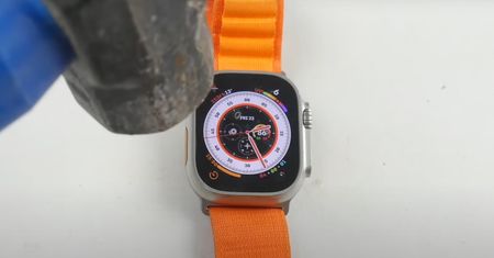 Apple Watch Ultra kontra młotek. Wynik testu wytrzymałości zaskakuje