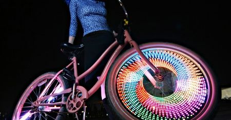 Dzięki diodom LED wyświetlisz wideo na rowerowych szprychach w czasie jazdy (wideo)
