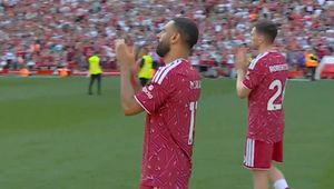 Emocjonalna chwila na Anfield. Tak pożegnali legendy